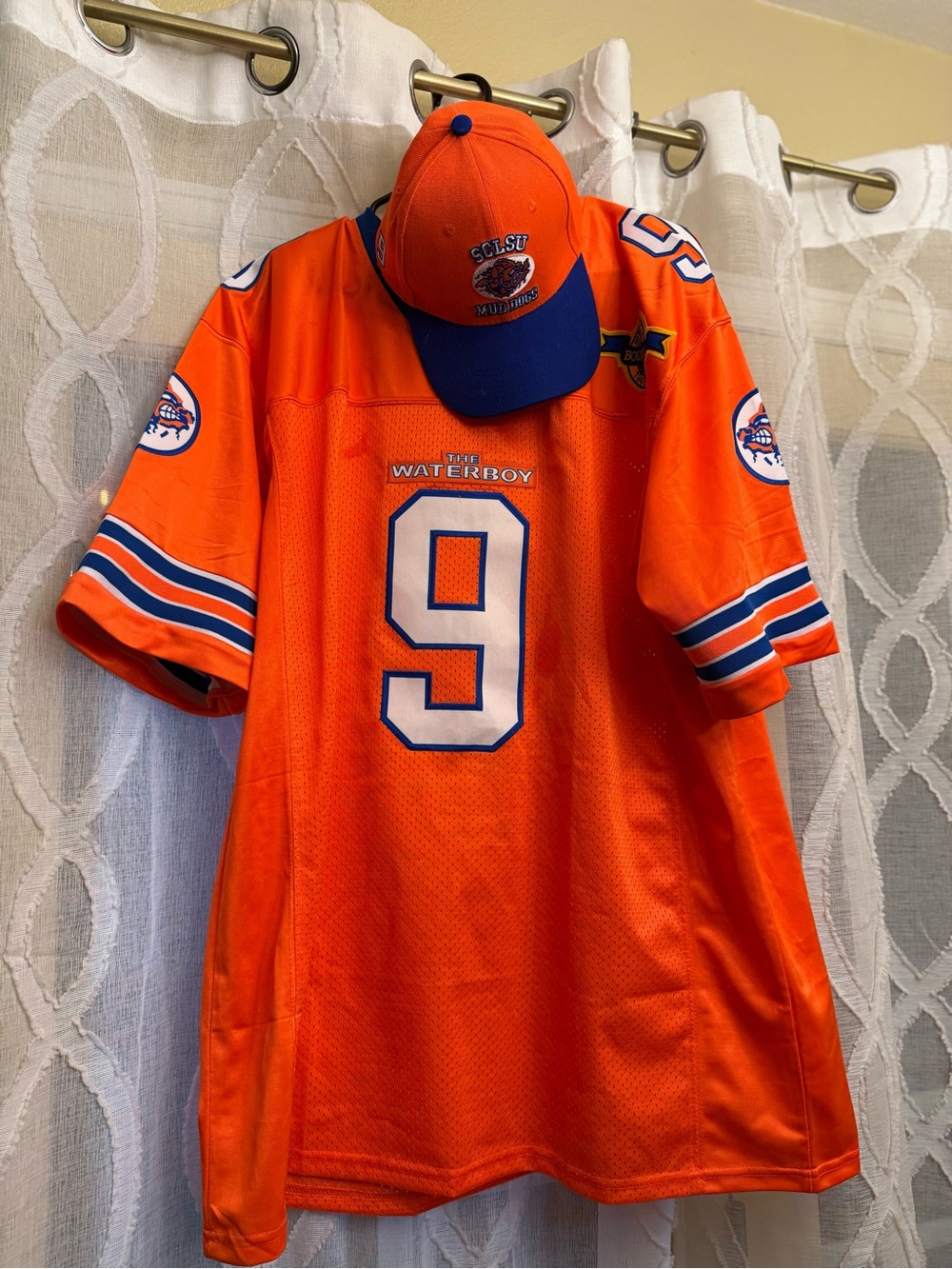Waterboy Bobby Boucher ' Football Jersey & Cap Set - Number 9 costume